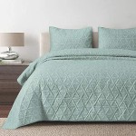 SHALALA NEW YORK Cotton Blend Voile Quilt Set (3 Piece) - Ultra Soft - Pre-Washed Geometric Coverlet Set – 1 Lightweight Reversible Bedspread 2 Quilted Shams for All Season (Glacia Blue)